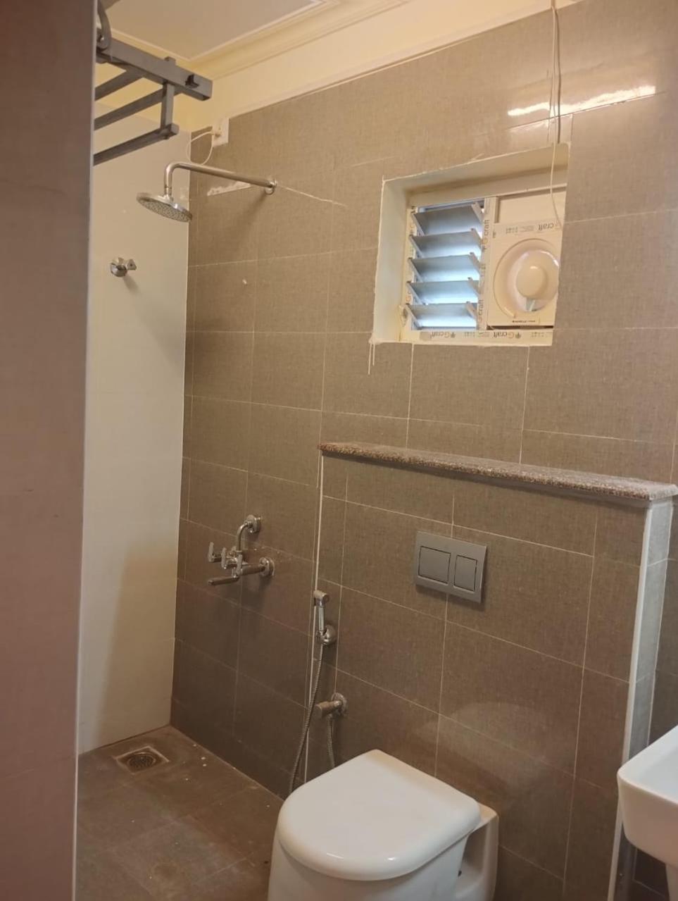 A.R Residency Hotel Ченай Екстериор снимка