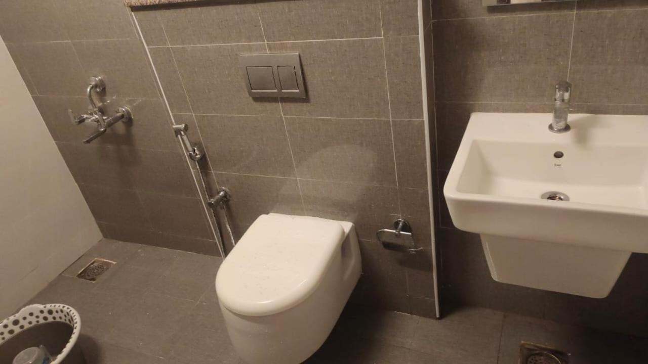 A.R Residency Hotel Ченай Екстериор снимка