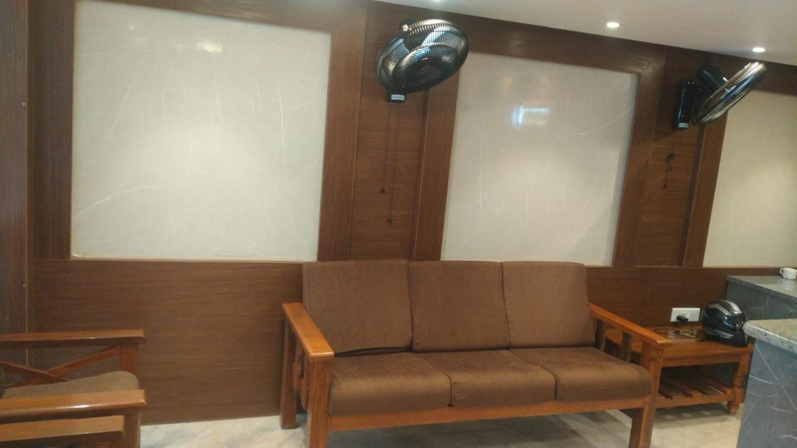 A.R Residency Hotel Ченай Екстериор снимка