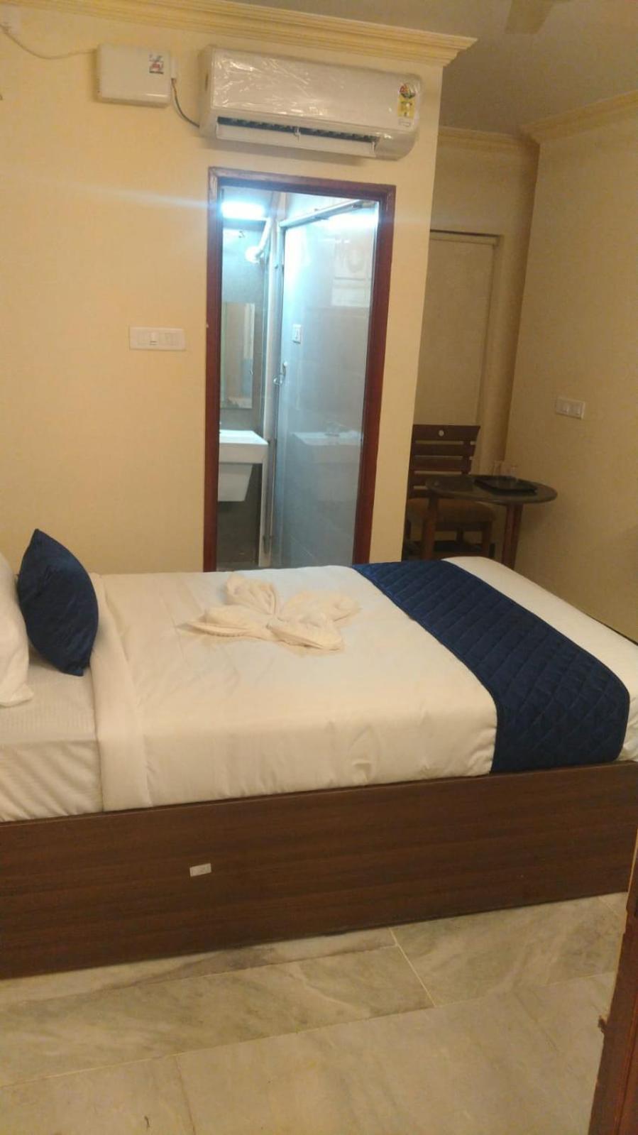 A.R Residency Hotel Ченай Екстериор снимка