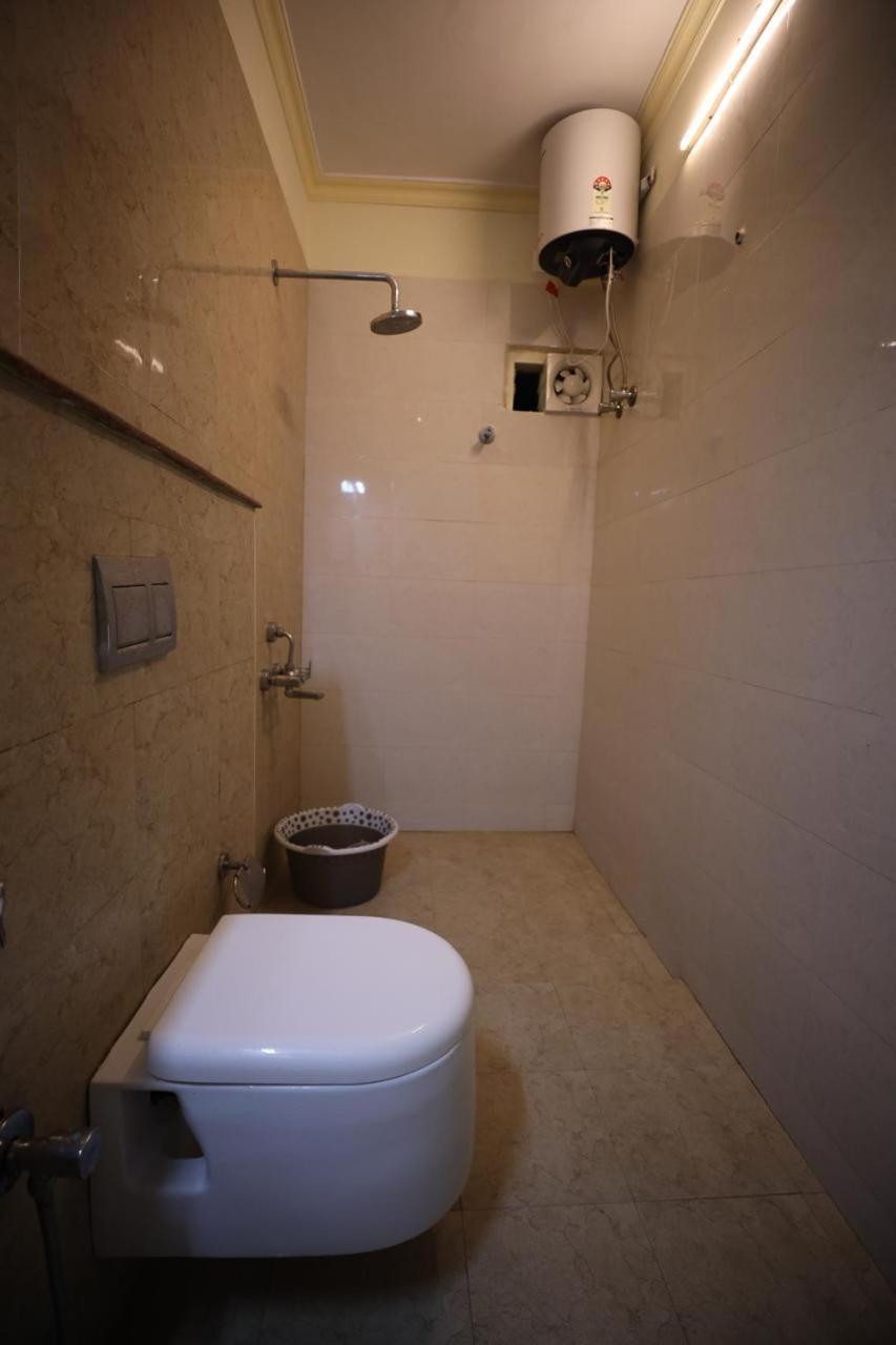 A.R Residency Hotel Ченай Екстериор снимка