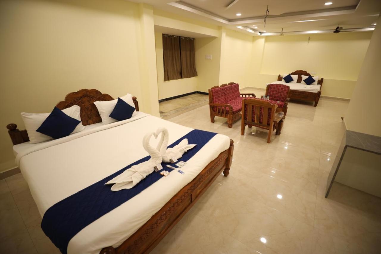 A.R Residency Hotel Ченай Екстериор снимка